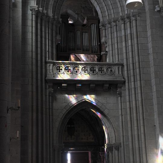 Orgue de tribune de la basilique Notre-Dame-de-Délivrance de Quintin