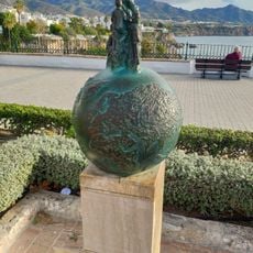 A los descubridores de la cueva de Nerja