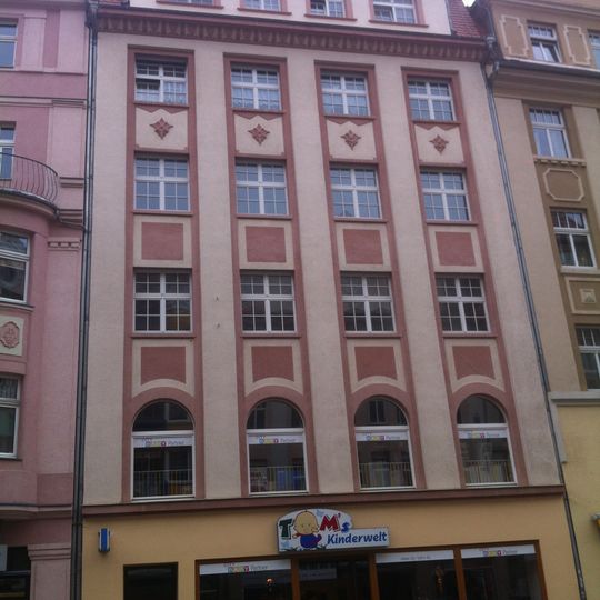 Wohn- und Geschäftshaus Karl-Marx-Straße 16