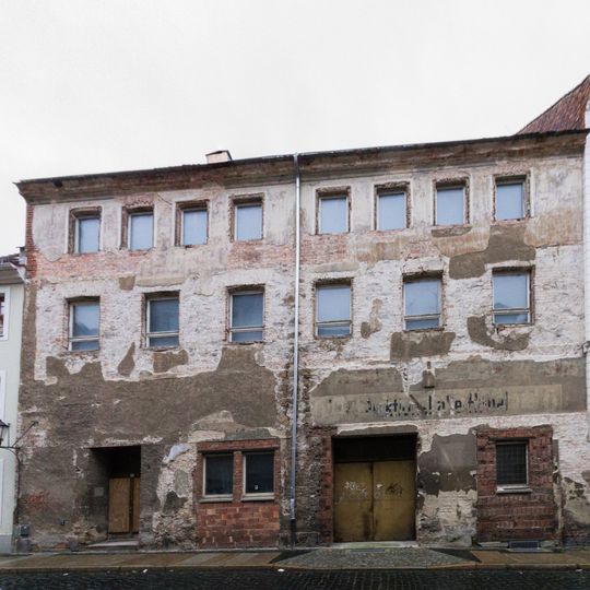 Wohnhaus in geschlossener Bebauung Breite Straße 6
