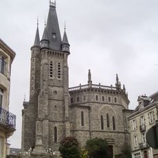 Église Saint-Pierre de Châteaubourg