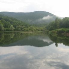 Lac de Pannecière