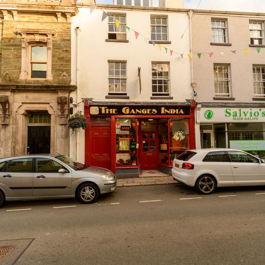 9 And 10, West Street