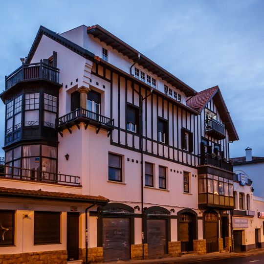 Casa Neguriko Etorbidea 8