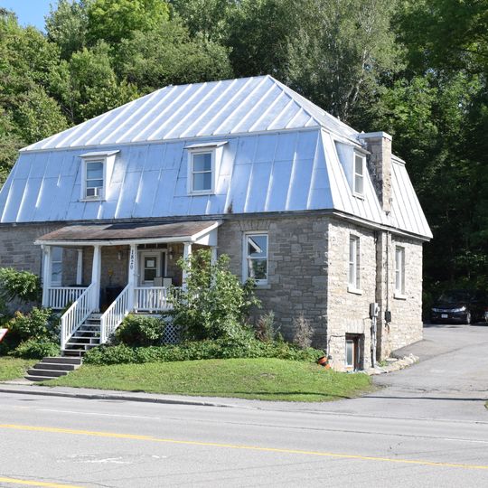 1820, boulevard St. Joseph