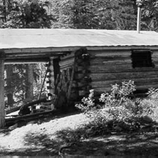Upper Park Creek Patrol Cabin