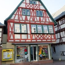 Wohn- und Geschäftshaus