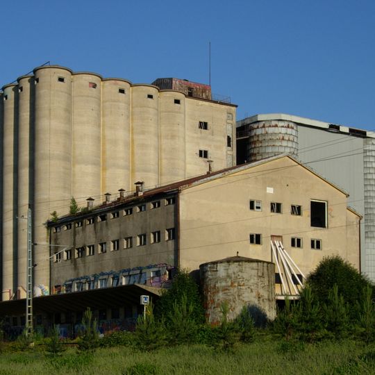 Raunistulan rehutehdas