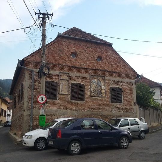 Casa cu sfinți, Brașov