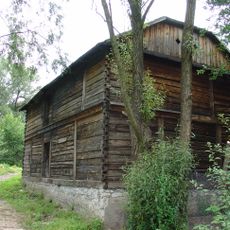 Spichlerz z najbliższym otoczeniem, w d. zespole młyńskim