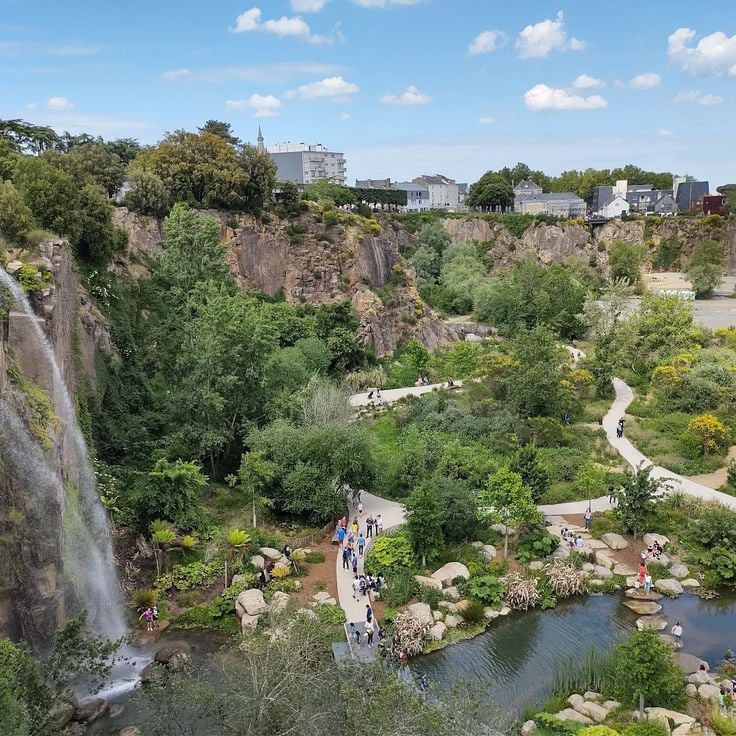 Extraordinary Garden