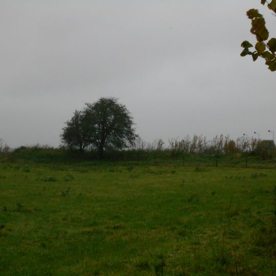 Longbury long barrow 600m north west of Slaughtergate Farm