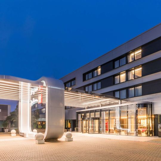 Radisson RED Hotel London Heathrow