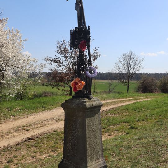 Kříž na jižním okraji Dědic