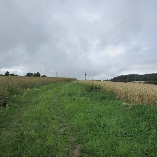 Kříž v polích mezi Stříteží pod Křemešníkem a Brychcovým Mlýnem