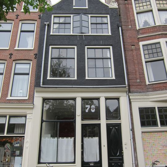Huis met klokgevel