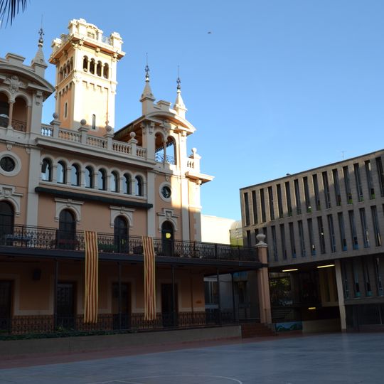 Poeta Foix school of Barcelona