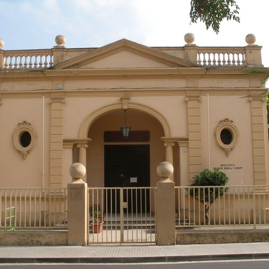 Biblioteca Popular Serra i Moret