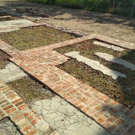 Zespół pałacowy w Chełmnie nad Nerem