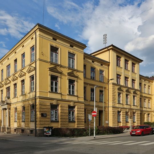 Volksschule Altwilten und Mittelschule Leopoldstraße