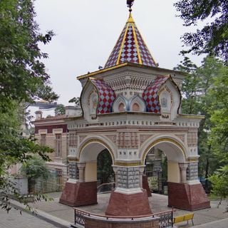 Nikolai's Triumphal Arch