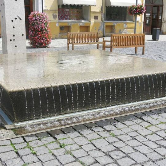Kašna na náměstí T.G.Masaryka ve Frýdlantu