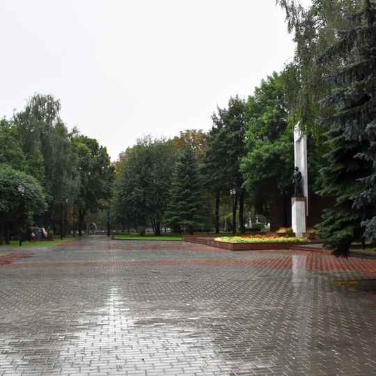 Dziaržynski garden square, Homieĺ