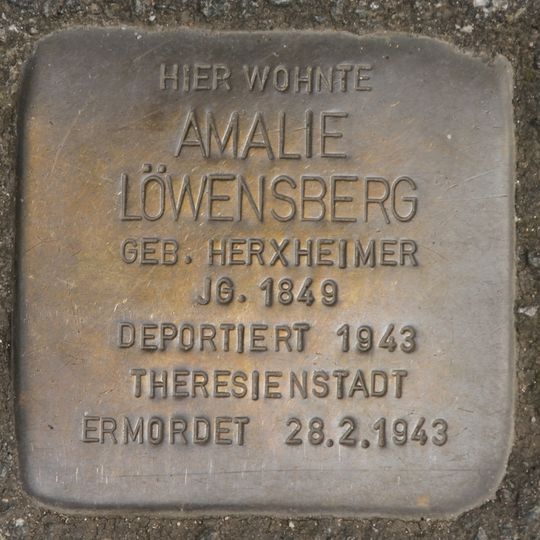 Stolperstein en memoria de Amalie Löwensberg