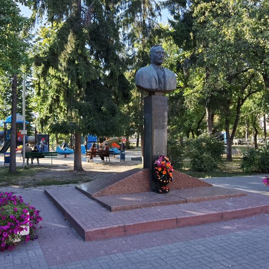 Бюст дважды Героя Социалистического Труда, лауреата ленинской премии П. А. Воронина