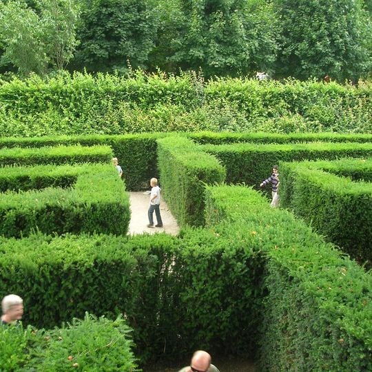 Irrgarten und Labyrinth