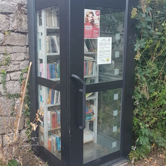 Öffentlicher Bücherschrank
