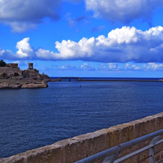 Grunenburg low battery - Valletta