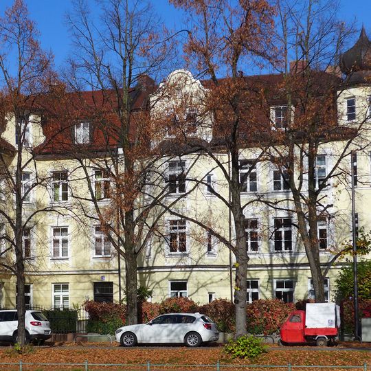 Nördliche Auffahrtsallee 61