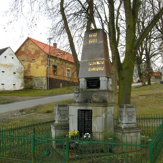 Pomník padlým ve Hromnici