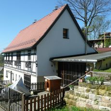 Wohnhaus Basteistraße 9