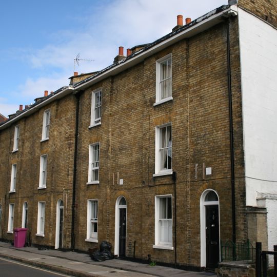 14-26, Upper North Street E14
