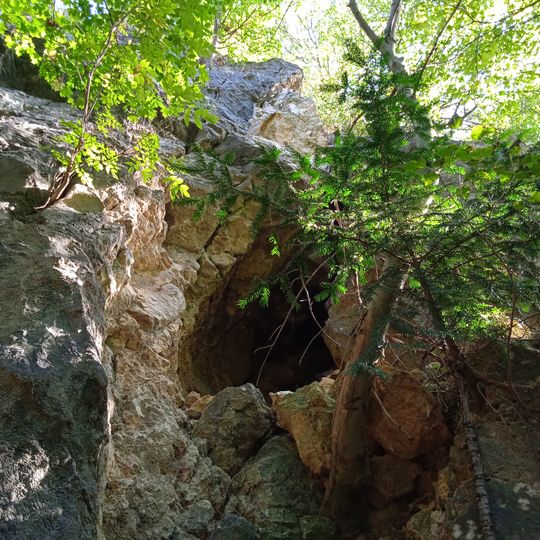 Fazekas-hegyi Felső Cave