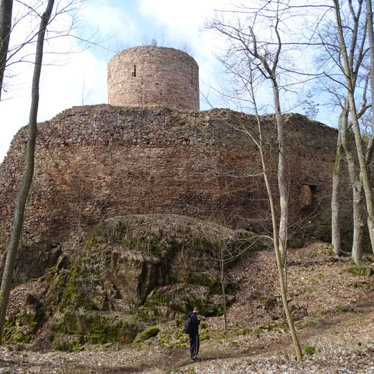 Valdek Castle