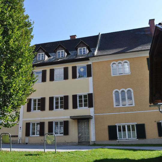 Pfarrhof mit Nebentrakt