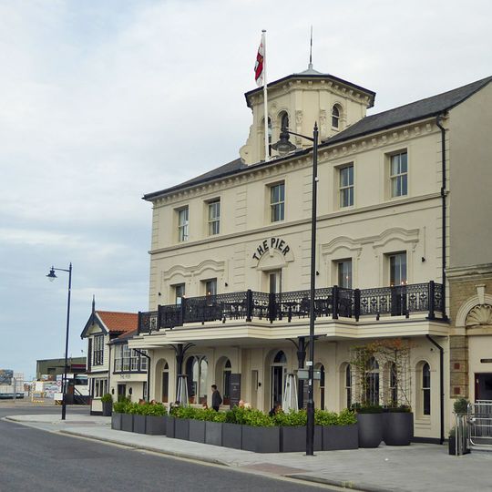 Pier Hotel