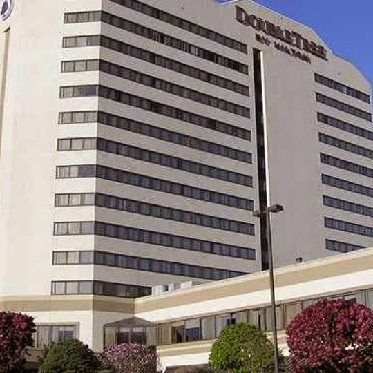DoubleTree by Hilton Hotel Fort Lee - George Washington Bridge