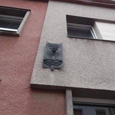 Pamětní deska Karlu Krylovi  v ulici Kpt. Jaroše v Kroměříži