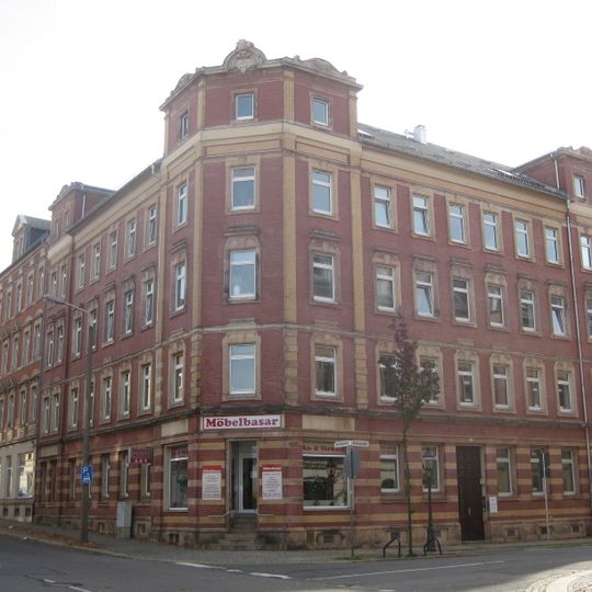 Mietshaus in geschlossener Bebauung in Ecklage Markusstraße 8