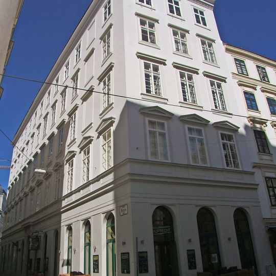 Wohn- und Geschäftshaus Zu den sieben Sternen