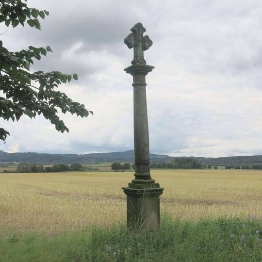 Sloup s křížem na rozcestí u Úlibic