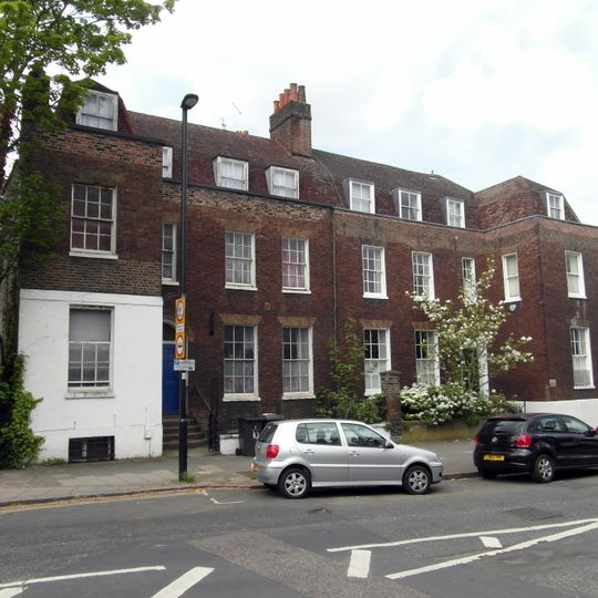 8 And 10, Rectory Grove Sw4