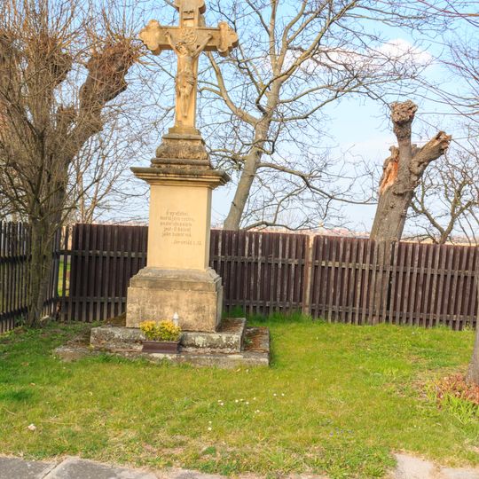 Kříž v Horkách u Chrudimi na severním okraji obce