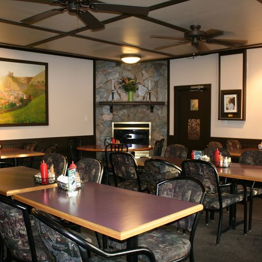 Barb & Ernie's Old Country Inn