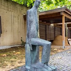 Große sitzende Tripolitanerin