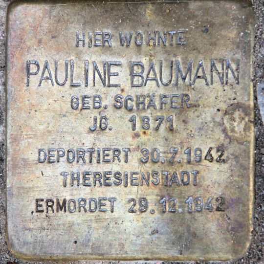 Stolperstein en memoria de Pauline Baumann